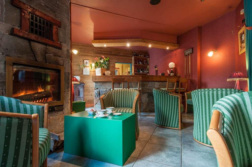 Brit Hotel Florimont Saint-Ferréol Restaurant foto